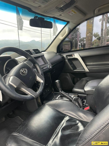 Imagen 10 de 12 de Toyota Prado 3.0 Tx Fl
