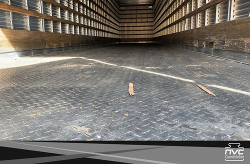 Carreta Baú 30 Pallets Randon 2013