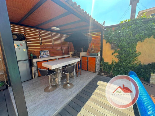 Amplia Casa En Venta 4d/3b Con Piscina En Valle Lo Campino
