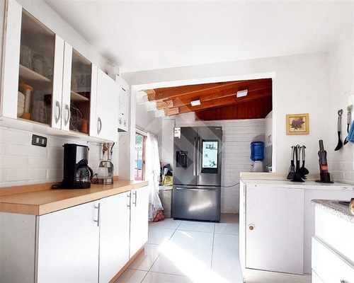 Imagen 5 de 16 de Casa En Venta De 3 Dorm. En Maipú