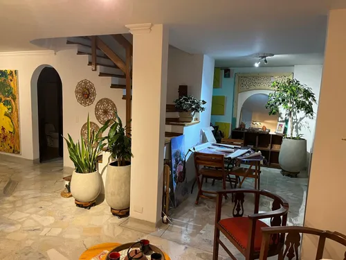 Apartamento En Venta En Conquistadores. Cod V12715