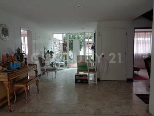 Imagen 13 de 23 de Casa Con Uso De Suelo En Renta En Portales Sur