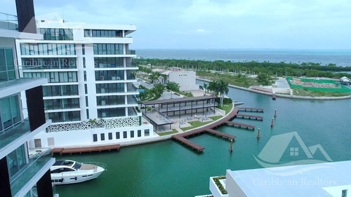 Departamento En Renta En Riva  Puerto Cancun Zona Hotelera / Codigo: Kgz1