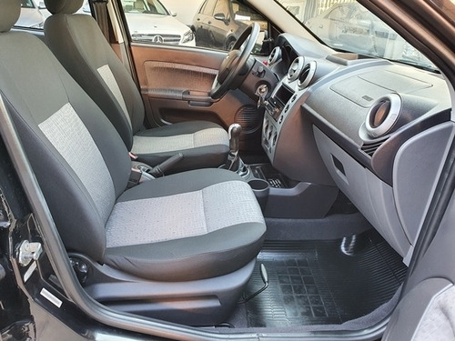 Ford Fiesta Sedan 1.6 Flex