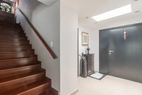 Casa En Venta En Malibu. Cod V14757