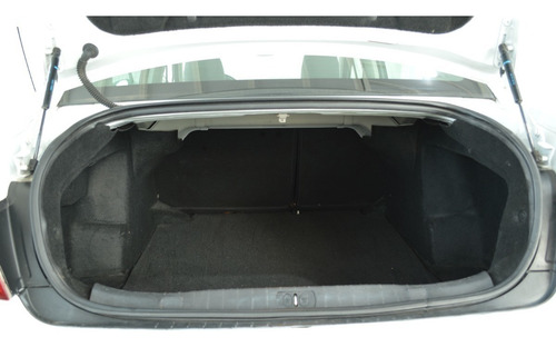 Imagen 16 de 16 de Peugeot 408 2019 1.6 Allure Pack Hdi 115cv Lesbleus