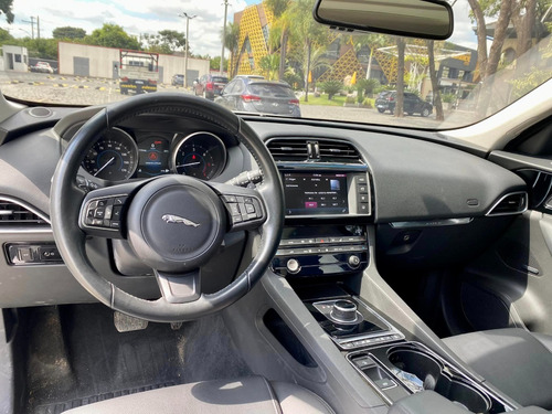 Imagen 9 de 9 de Jaguar F-pace