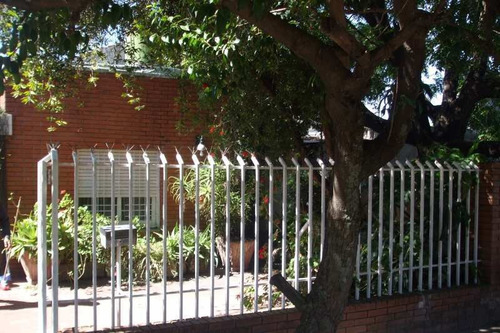Imagen 2 de 6 de Casa En Venta En Gregorio De Laferrere
