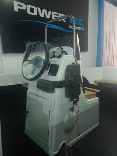 Imagen 5 de 9 de Lancha Traker 5.30 2023 Full 0 Hs 40 Hp 2017 50 Hs Full Pto
