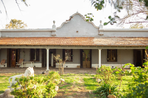 Cañuelas-antigua Casona En Venta - José Hernández Y Juncal - 