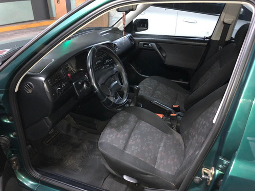 Volkswagen Golf 1.8 5 Ptas