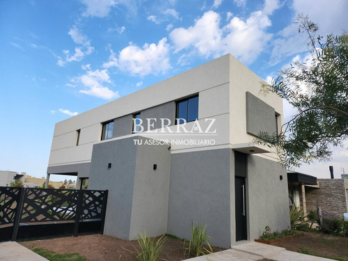 Casa En Venta En San Ramiro Pilar Del Este Lote De 528 M2