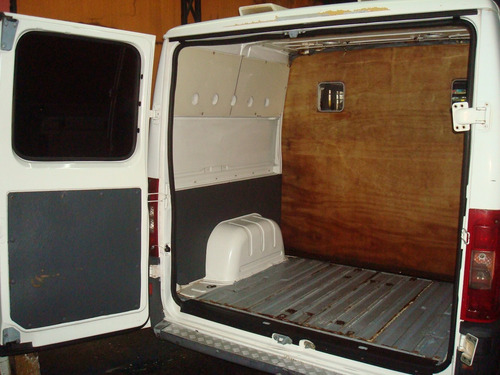 Besta,trafic,kombi,ducato Caminhonete Furgao Cargomotor Ruim