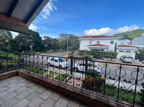Imagen 15 de 20 de Se Vende Exclusiva Casa En Valle Arriba. Zp