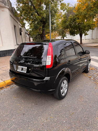 Ford Fiesta 1.6 Ambiente At Mp3