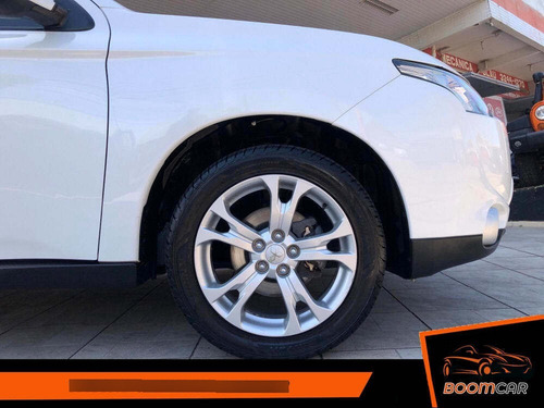 Imagem 9 de 10 de Mitsubishi Outlander 2.0 16v 160cv Aut. Gasolina 2015