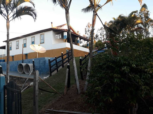 Chácara Em Baependi Sul De Minas Com 20.000 M2, Casa Muito Boa Estilo Colonial , Paiol, Quarto De Materiais, Garagem Coberta . - 255