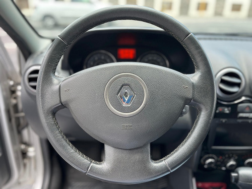 Renault Logan 1.6 EXPRESSION 16V FLEX 4P AUTOMÁTICO