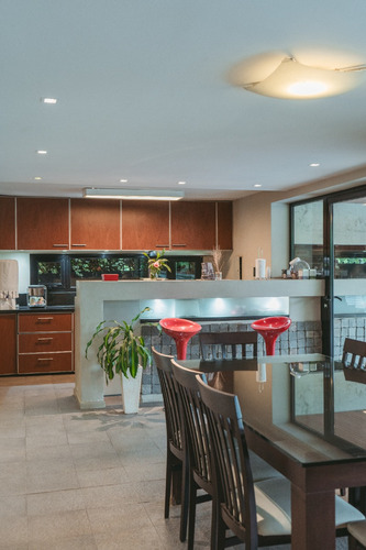 Casa En Venta En Carlos Paz De Categoria A 100 Metros Del Lago