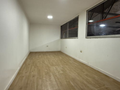 Galpón-bodega/quinta Normal/3 Privados/2baños/duchas
