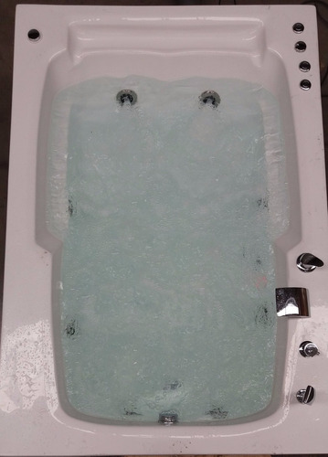 Jacuzzi_polyplas