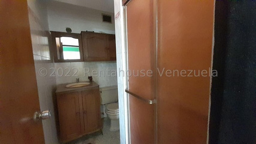 Imagen 11 de 30 de Apartamento En Alquiler Centro Barquisimeto, Semi Amoblado, Cantv E Internet, Servicio Agua Constante, Gas Directo. Información Al 0424-5620928 Flex 22-25591 Z09