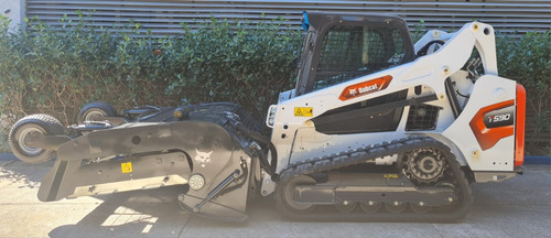 Trator Limpa Praia, Bobcat, Mod. T590, Para Locação Imediata