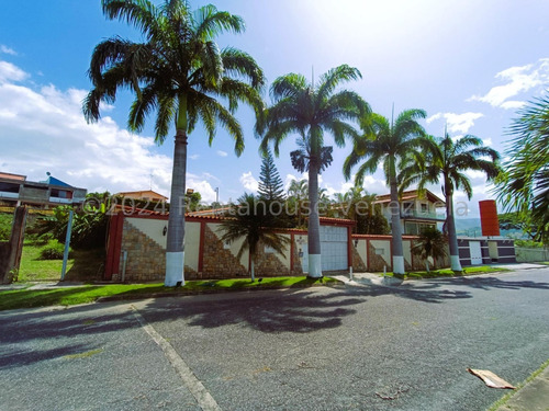 Hermosa Casa Quinta En Venta Urb Guaracarima La Victoria Vigilancia 24/7 Pozo Agua Clima De Montaña Planta Electrica Acabados De Lujo Estef 24-19159