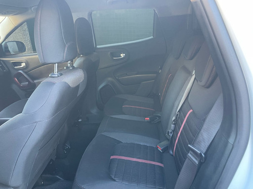 Fiat Toro 1.8 16v Freedom Flex 4x2 Aut. 4p