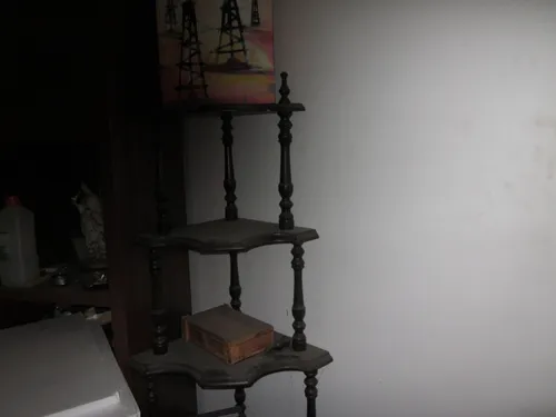 comprar Hermoso Mueble Esquínero En Buena Madera Y Color Marron 