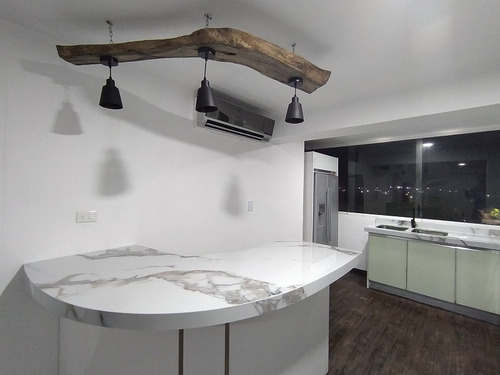 Moderno Apartamento En La Caranta, Edificio El Galeón, Frente Al Mar