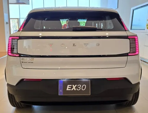 Volvo EX30 Core E40