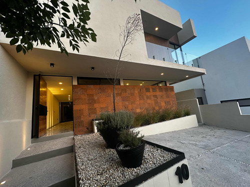 Increíble Residencia De Autor Acabados De Lujo 4 Rec Precio Oportunidad