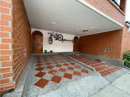Casa En Arriendo En La Mota
