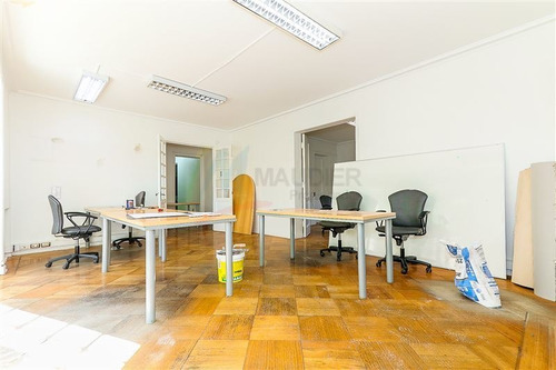 Imagen 3 de 18 de Casa En Venta De 5 Dorm. En Las Condes