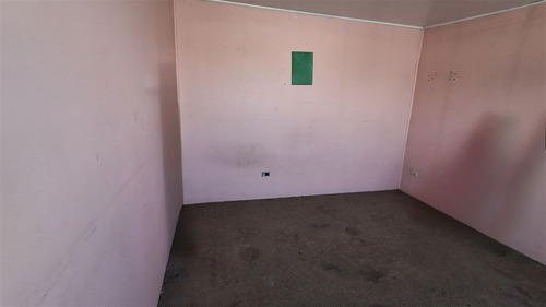 Casa En Venta De 6 Dorm. En Lo Espejo