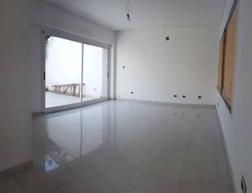 Imagen 4 de 12 de Casa En Venta En Castelar Norte