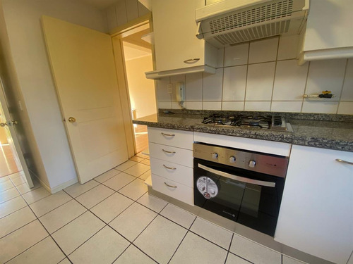 Casa En Venta De 4 Dorm./3 Baños/pieza Y Baño De Servicio