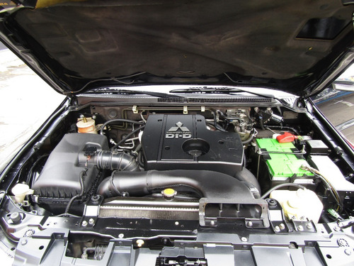 Imagen 14 de 15 de Mitsubishi Montero 3.2l 2012