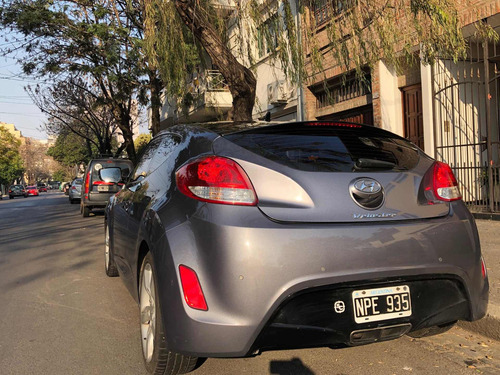 Imagen 8 de 15 de Hyundai Veloster 1.6 130cv At 2014