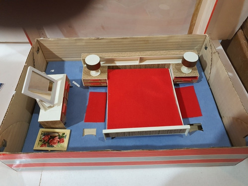 Antiguo Juguete- Juego De Dormitorio Jugal Con Caja