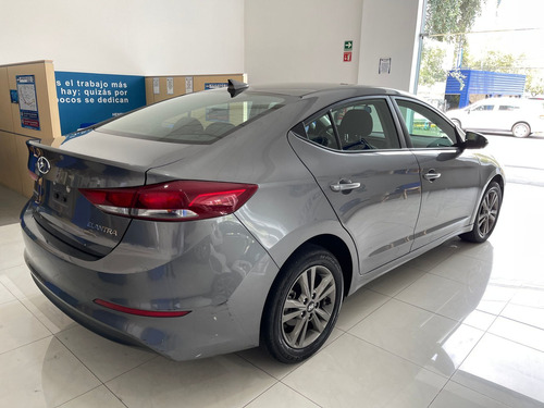 Imagen 9 de 15 de Hyundai Elantra 2018 2.0 Gls Premium At