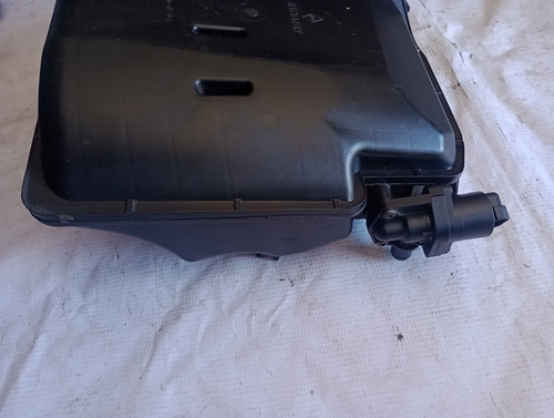 Caja Porta Filtro De Aire Resonador Nissan Platina 1.6l (Usado)
