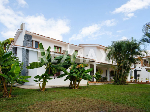 Imagen 1 de 13 de Casa En Clnas De Guataparo Cod:132198 Albert G. 04121444789