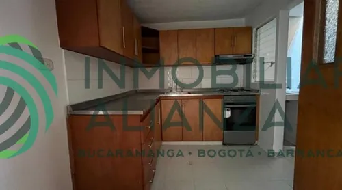 Casa En Venta En Versalles. Cod V61639