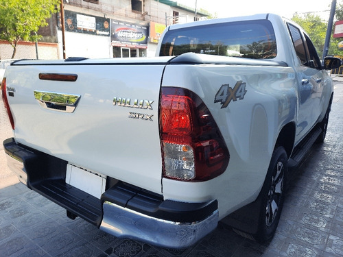 Imagen 7 de 20 de Toyota Hilux 2019 2.8 Cd Srx 177cv 4x4 At