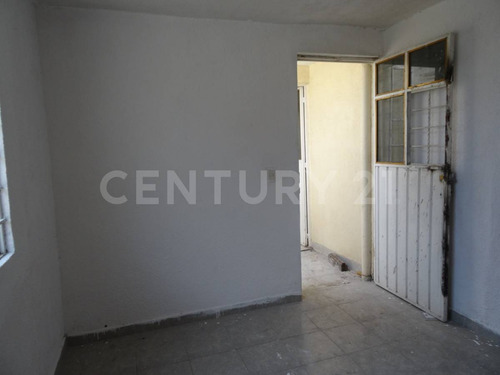 Oficinas En Renta En Colonia Valle De Aragón, Ecatepec De Morelos, Edo. Mex.