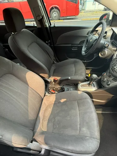 Chevrolet Sonic A 5vel Aa Mt