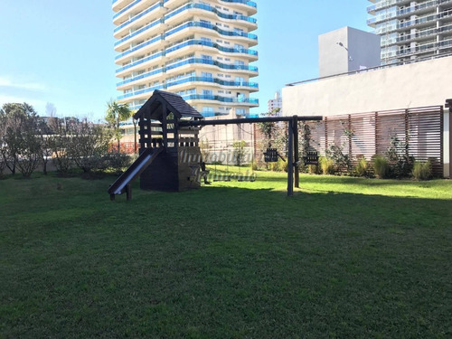 Alquiler Anual-venta Apartamento 2 Dormitorios Torre Francia.- Ref: 231