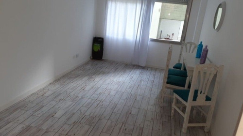 Imagen 3 de 13 de Venta Departamento De 2 Ambientes Al Contrafuerte, Reciclado Y Amoblado